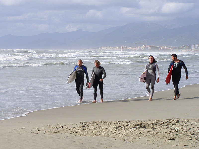 4 surfer
