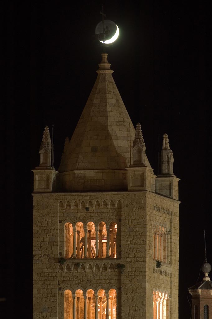 campanile e luna