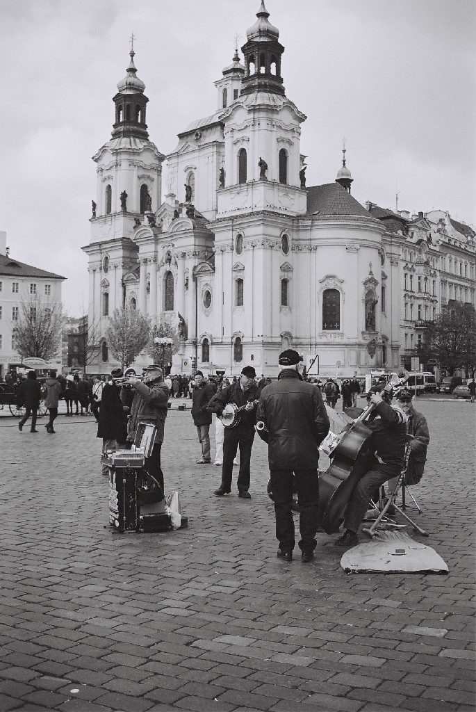 Praga, musicanti in S.Nicola-Mal Strana  nov04