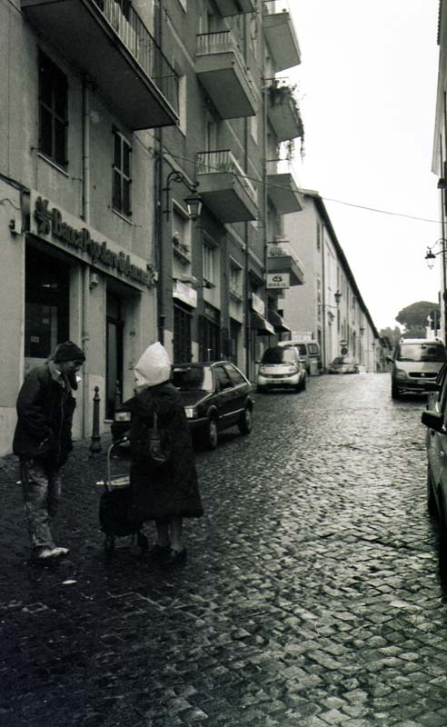 ..."c' nessuno sotto la busta???"...