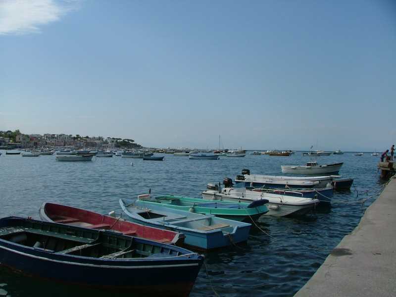 **-Barche a Ischia ponte-**