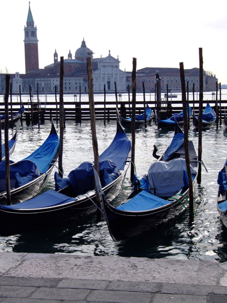 blu gondola