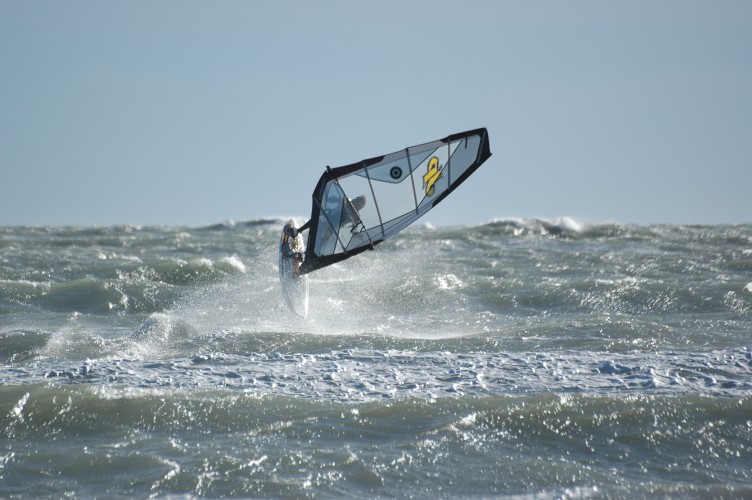 windsurf