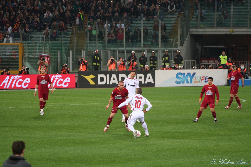 Seedorf vs De Rossi
