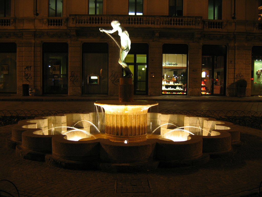 Monza, di notte