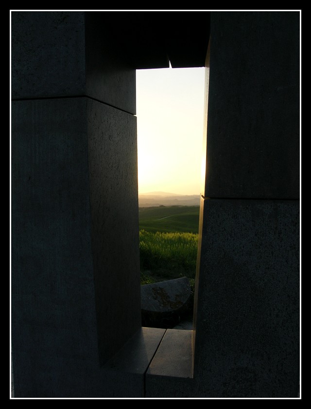 Breccia di pietra sull' infinito