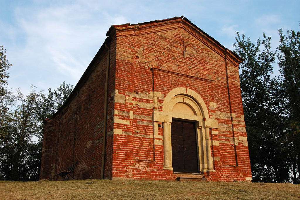 San Lorenzo di Tigliole al tramonto