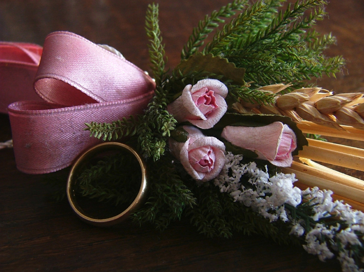 Anello e fiori secchi 2