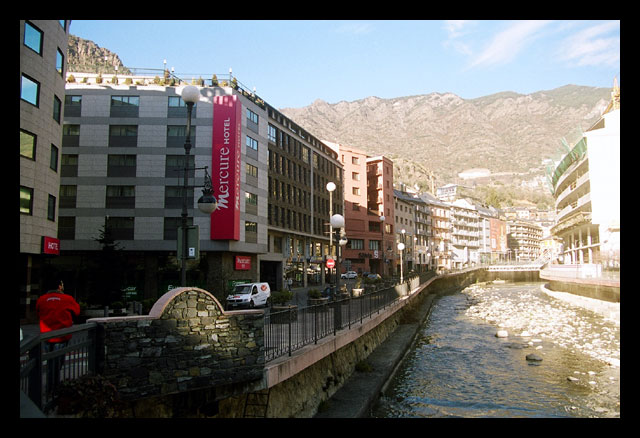 Il fiume che attraversa Andorra