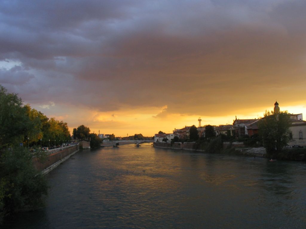 tramonto sull'Adige a Verona