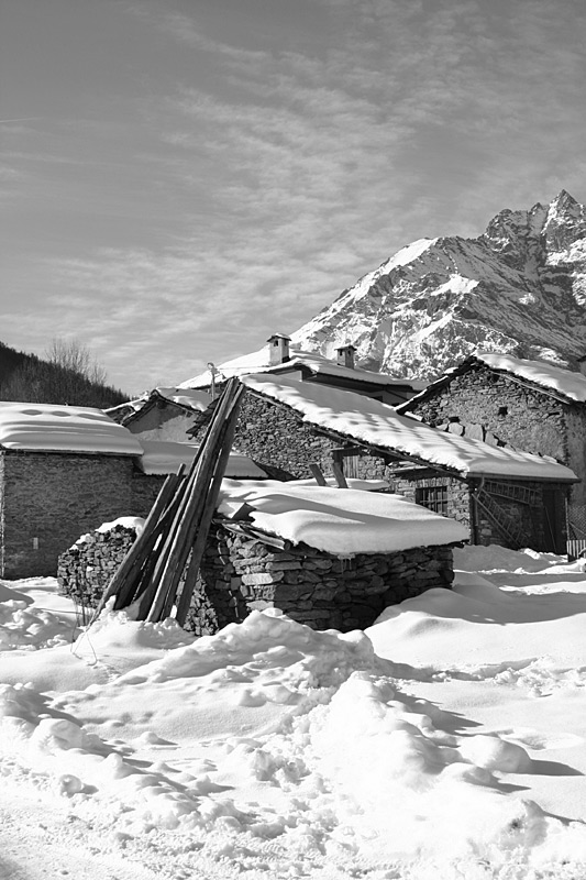 la legnaia nella neve