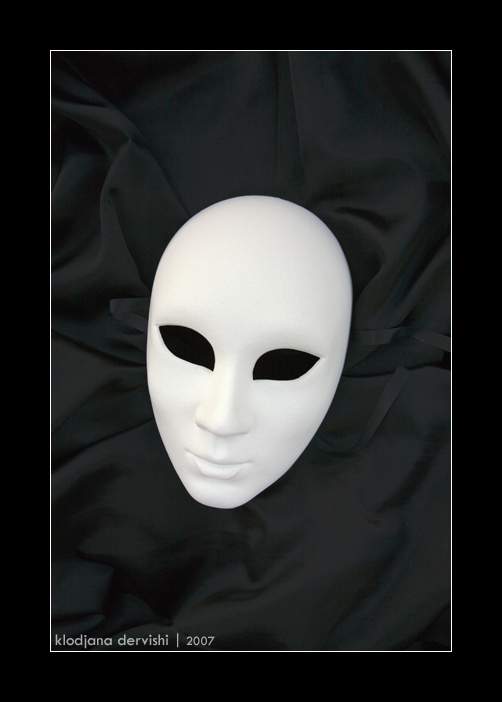 Bianco su nero
