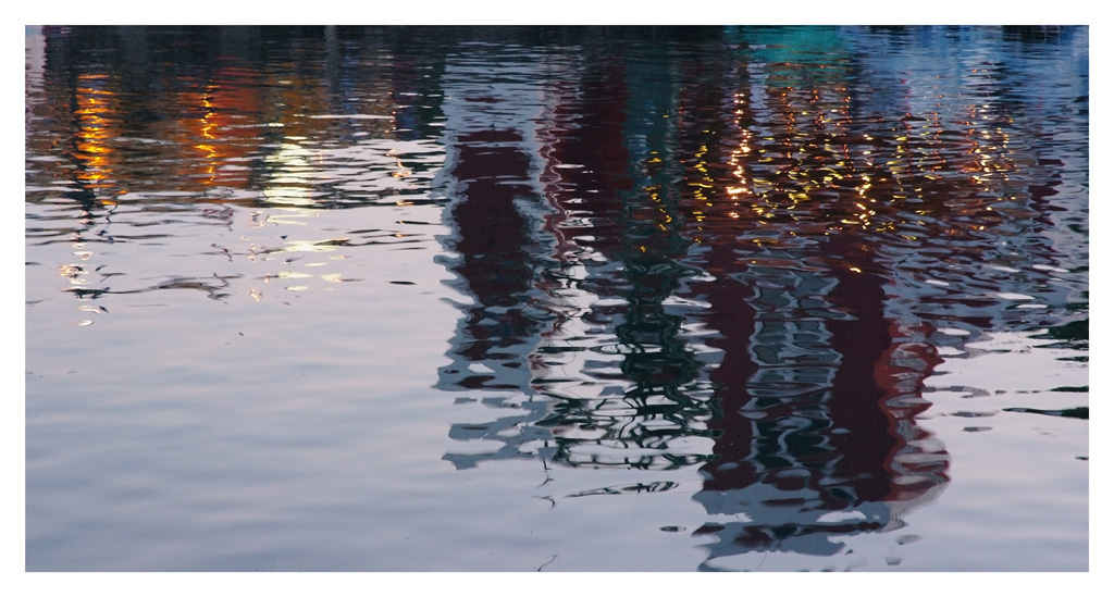 riflessi sul lago