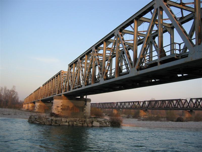 Rail bridges