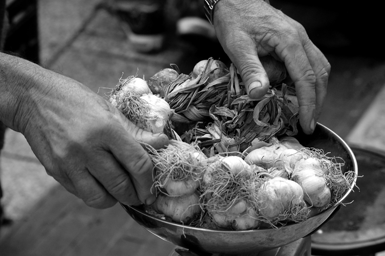 mani mercato