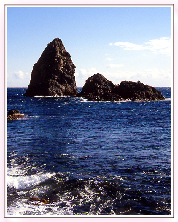 Faraglioni di Acitrezza  (CT) II