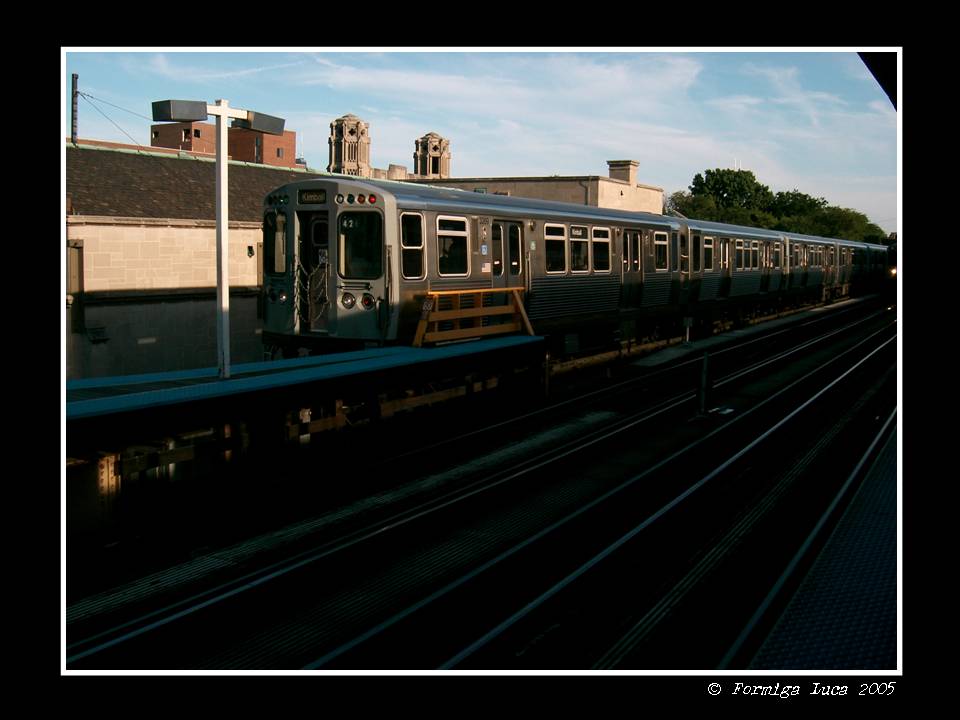 Fullerton station, Chicago