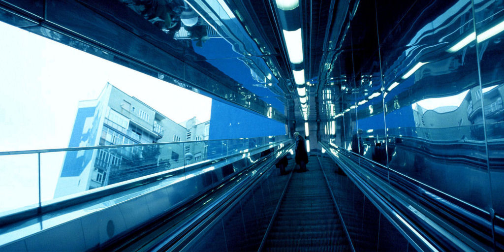 Moving People 001