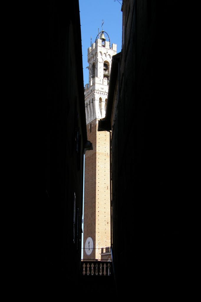 Una via per la piazza