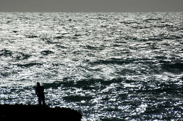 Santa Maria, pescatore controluce