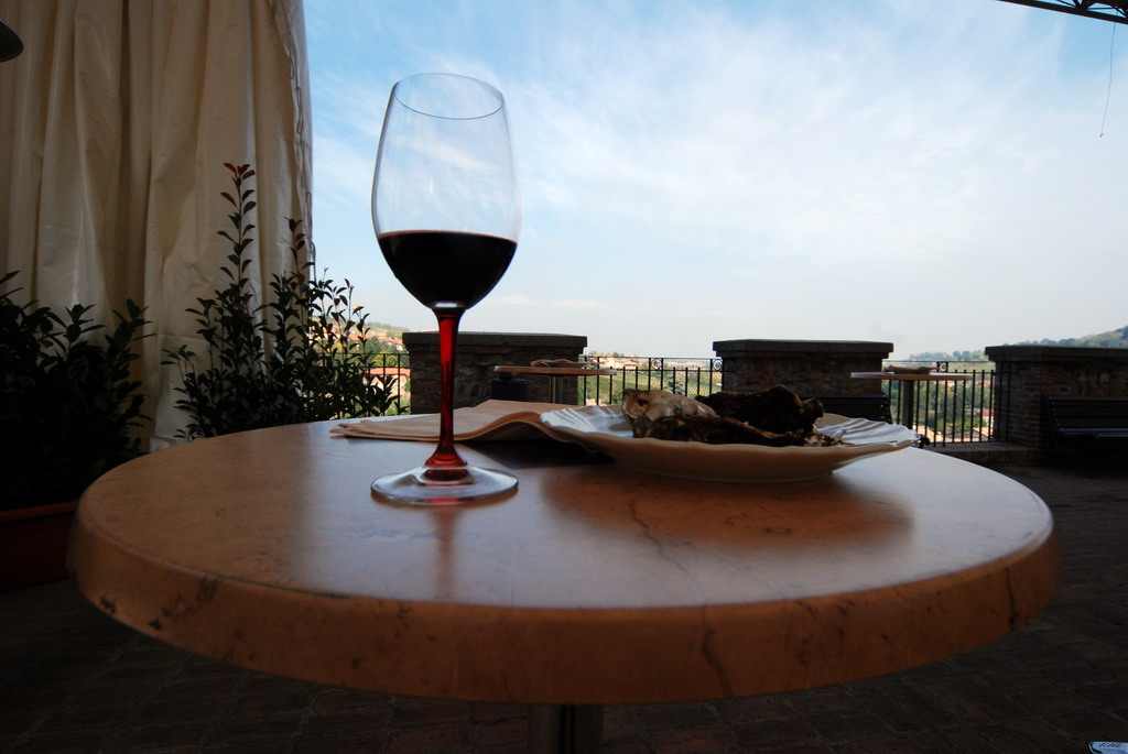 Lambrusco, ostriche e panorama