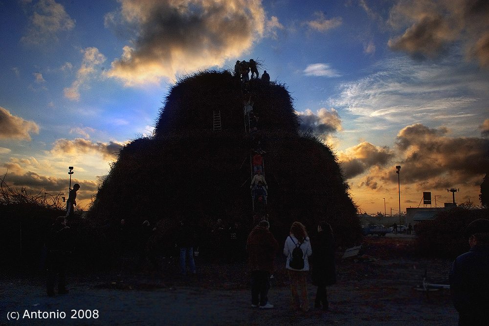 Focara al tramonto