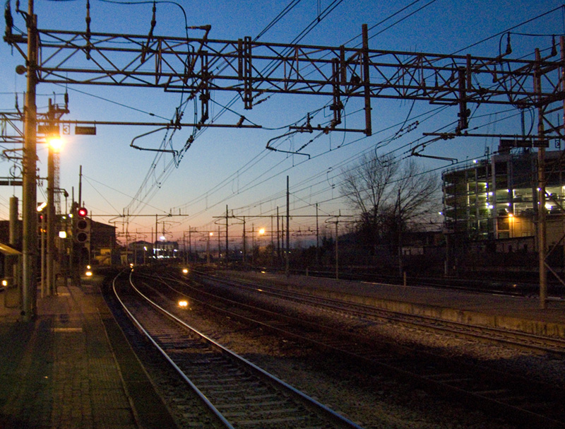stazione al tramonto