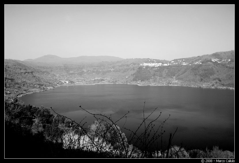 Lago di Nemi B/N #2