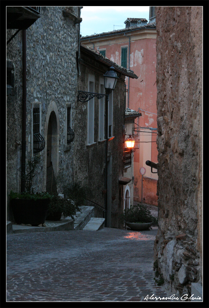 Viottolo e Riflessi
