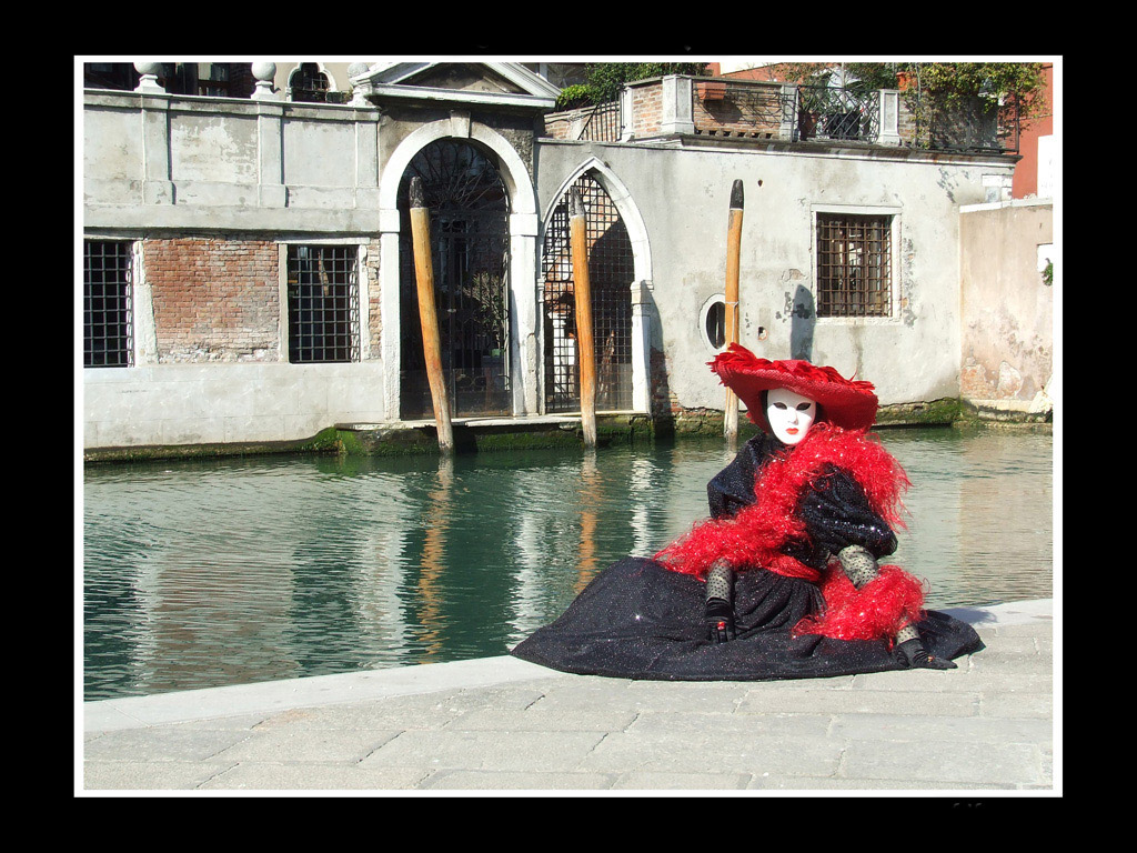 dama in rosso