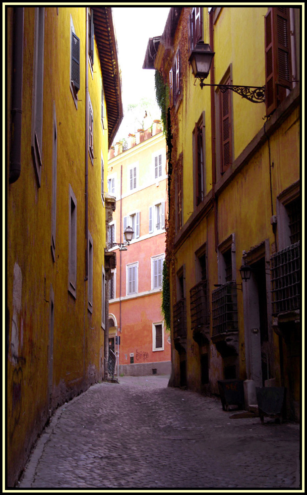 stradine romane