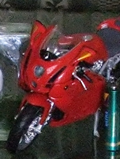 s5500-1600iso-crop2.jpg