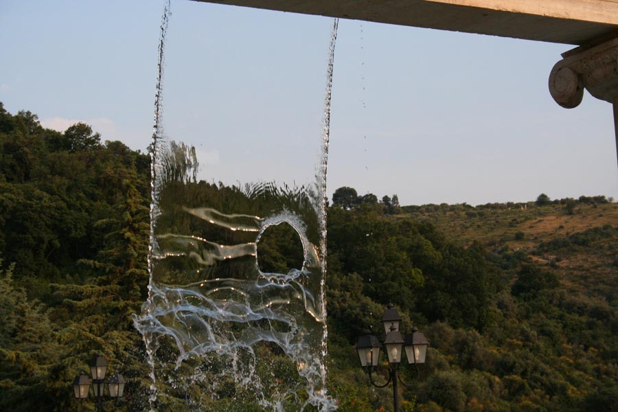 Buco nell'acqua