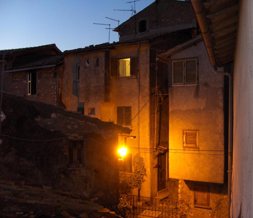 Vicoletto di paese (Ciciliano)