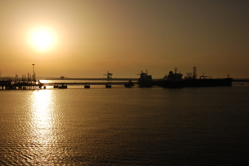 tramonto al porto industriale di PortoTorres