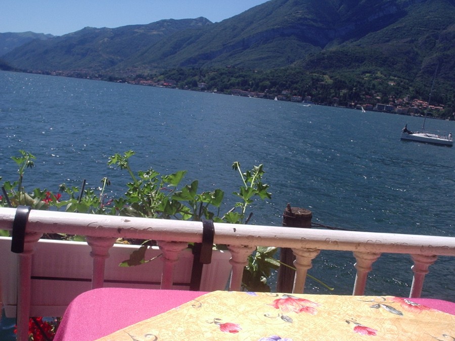terrazza ristorante su lago