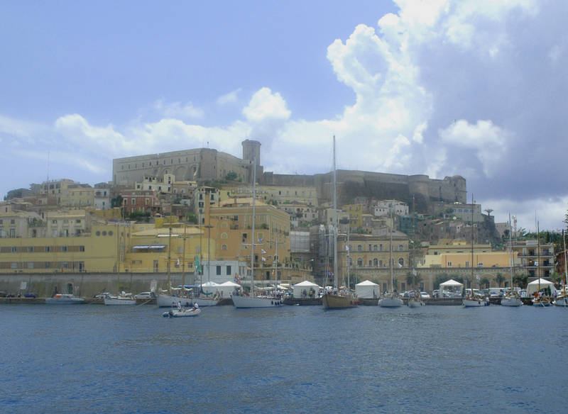 GAETA ANTICA: PANORAMA CENTRO STORICO