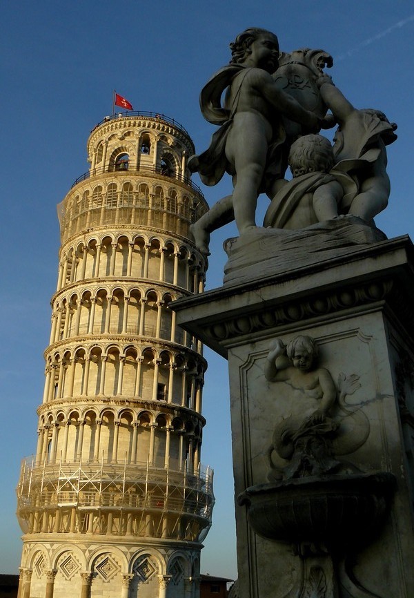 Torre pendente