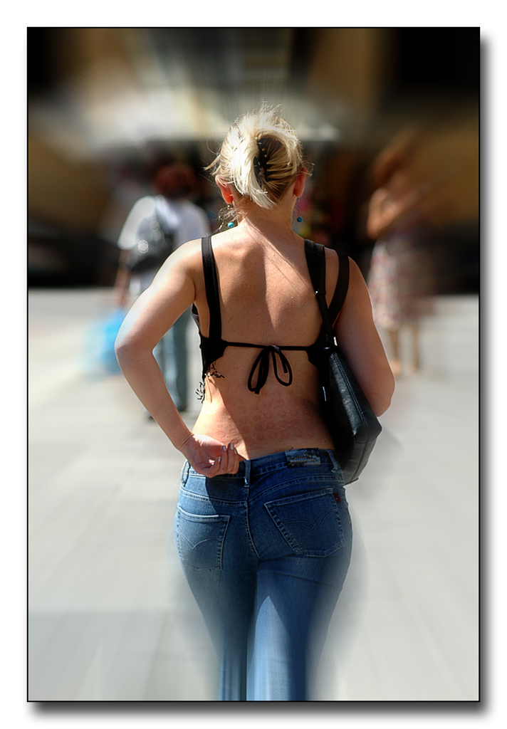 ..zoom..