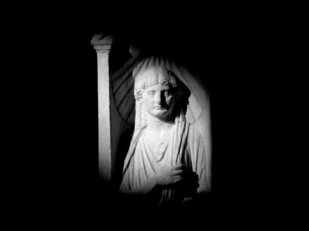 Luce su Statua