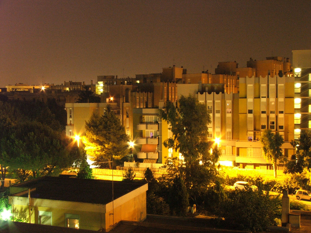 Il mio quartiere dal salone di casa alle 22:40.