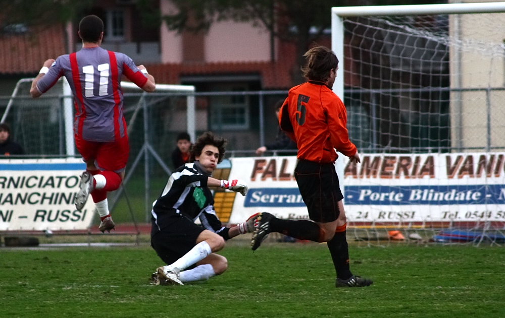 Calcio: Russi-Giacomense