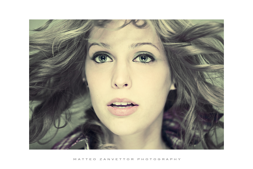 Hover Around (di Zanve)