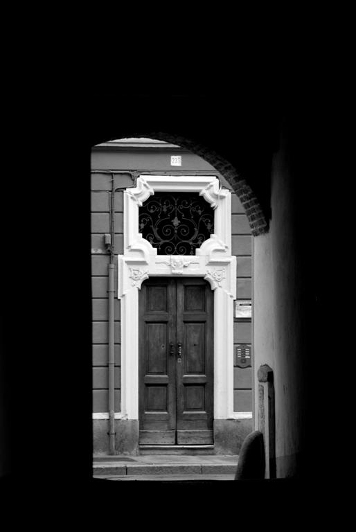 Una porta dopo il vicolo