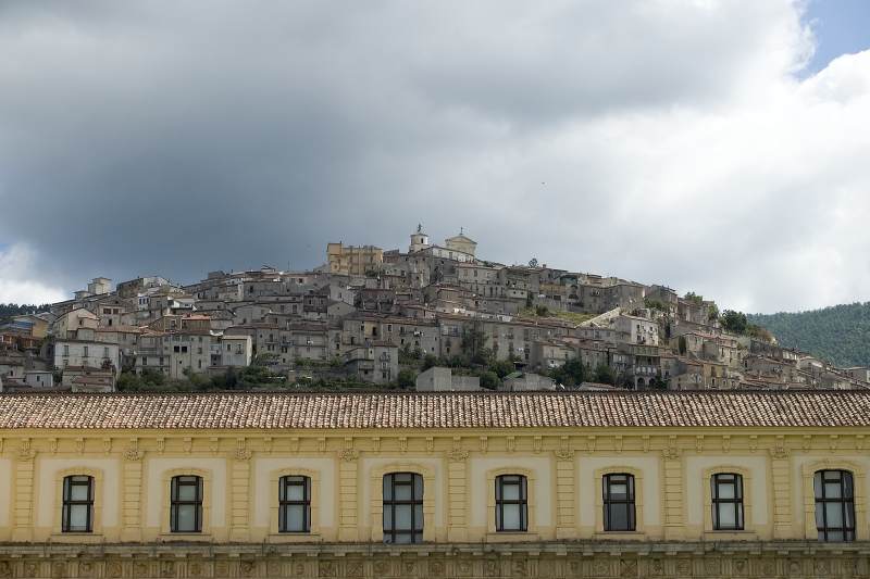 Padula dal chiostro grande della Certosa
