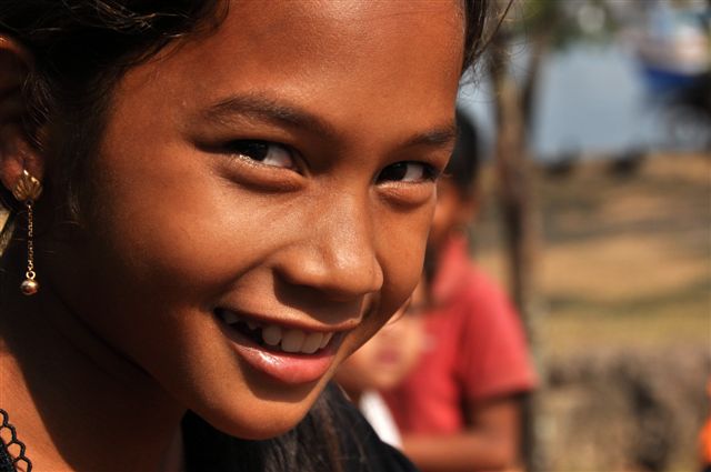bambina Cambogiana