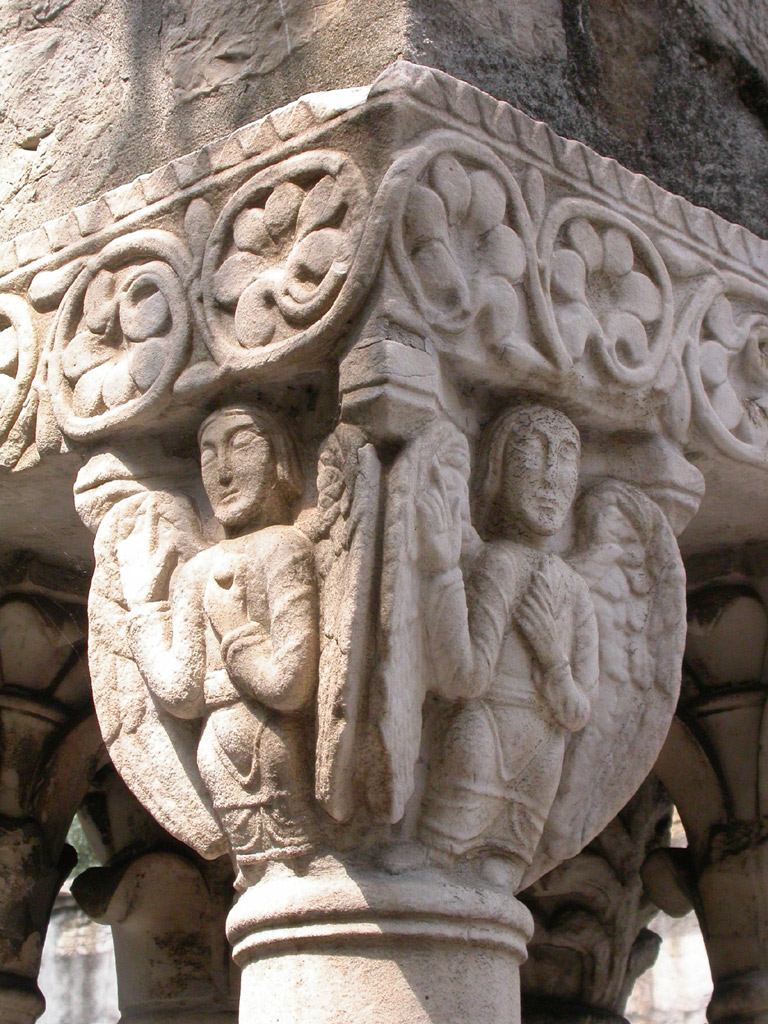 capitello1