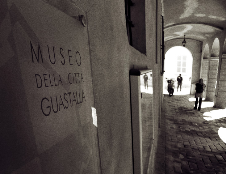 Portico Guastalla