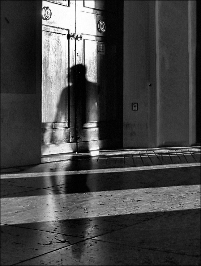 l'uomo invisibile b/n