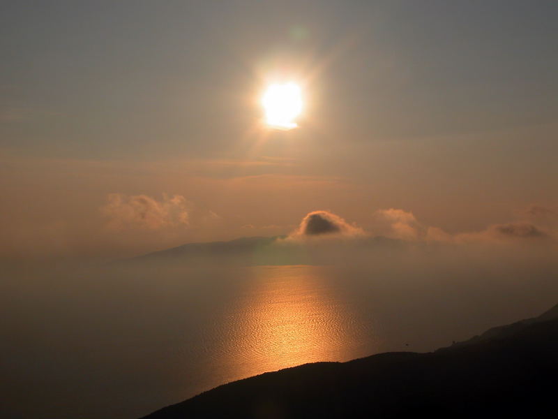 Tramonto con vista sull'isola del Giglio
